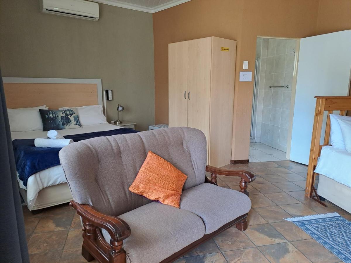 Amigos Bed & Breakfast - No Loadshedding Mbombela ภายนอก รูปภาพ