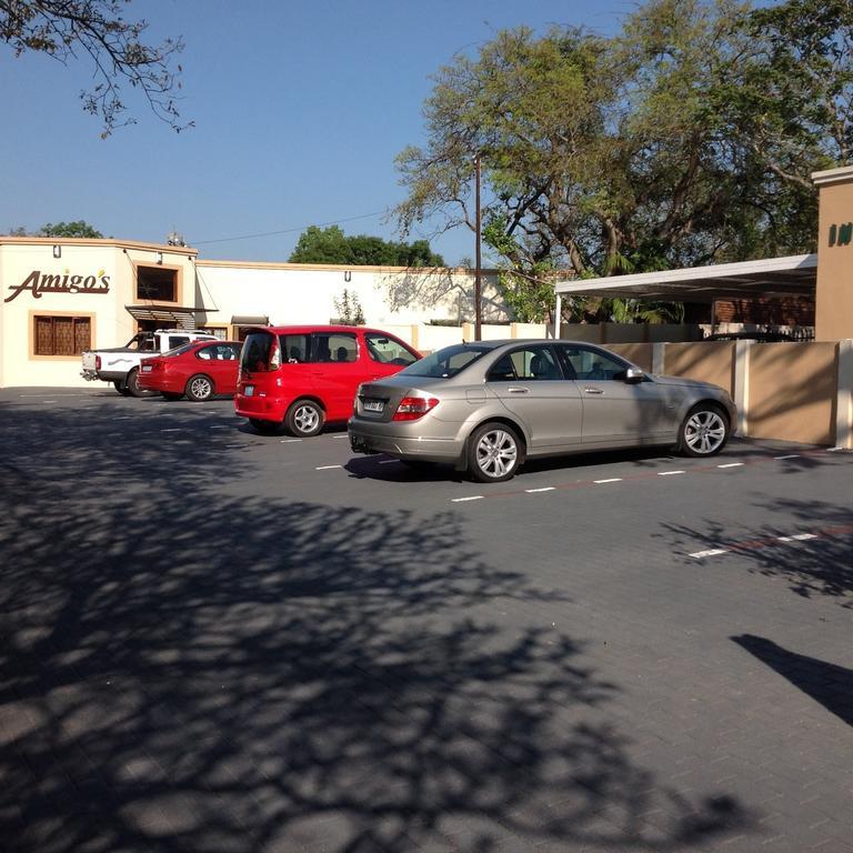 Amigos Bed & Breakfast - No Loadshedding Mbombela ภายนอก รูปภาพ