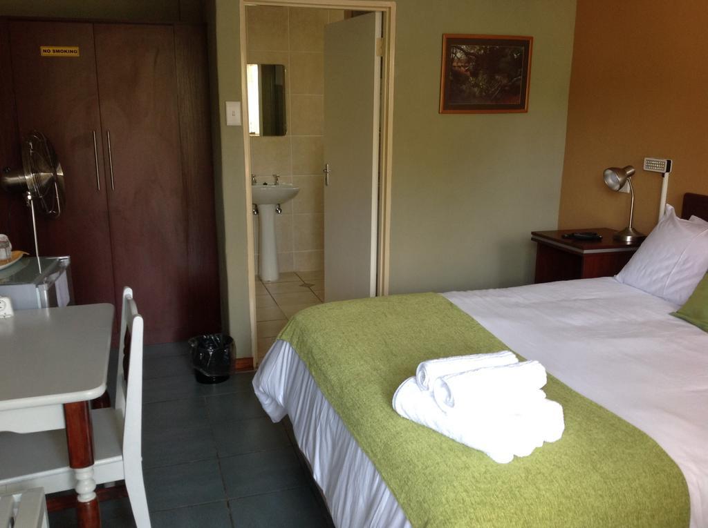 Amigos Bed & Breakfast - No Loadshedding Mbombela ห้อง รูปภาพ